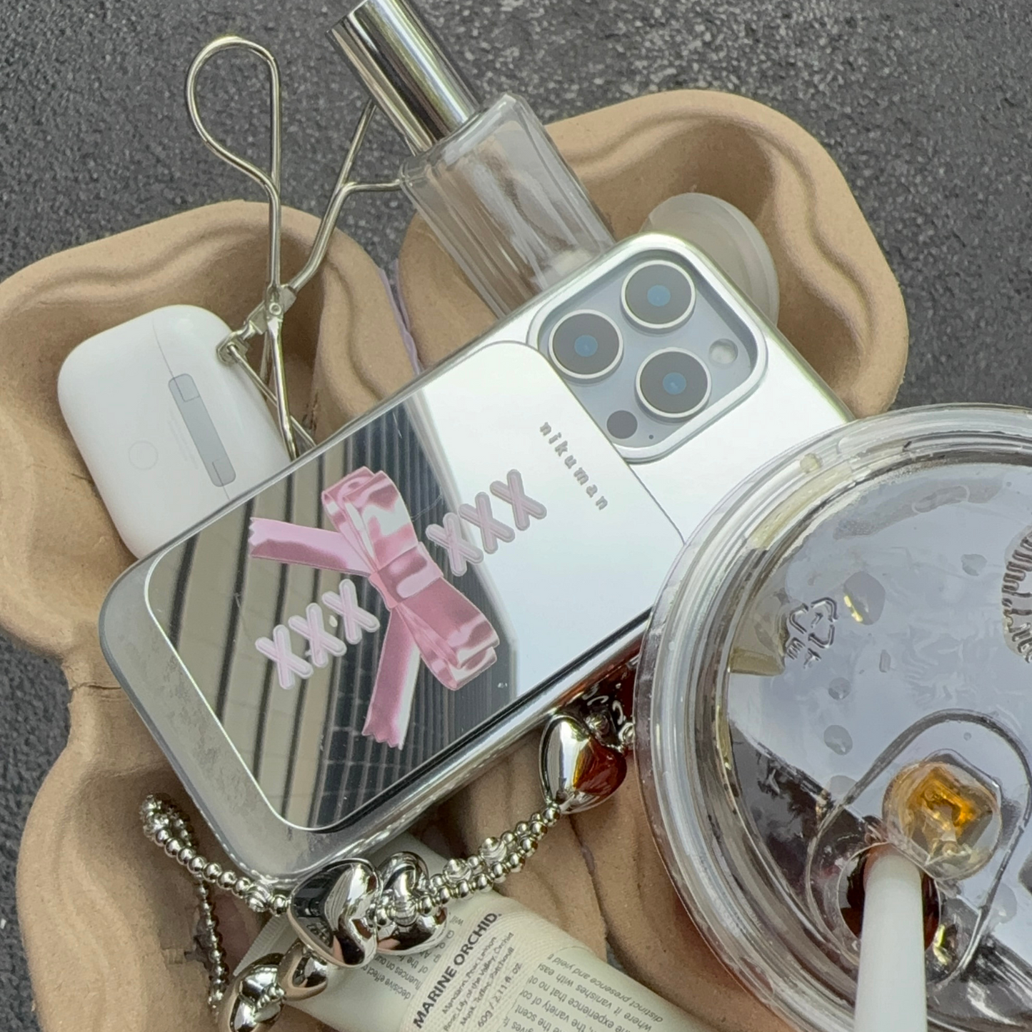 Headturn Bow Snap Mirror MagSafe Cardholder Stand