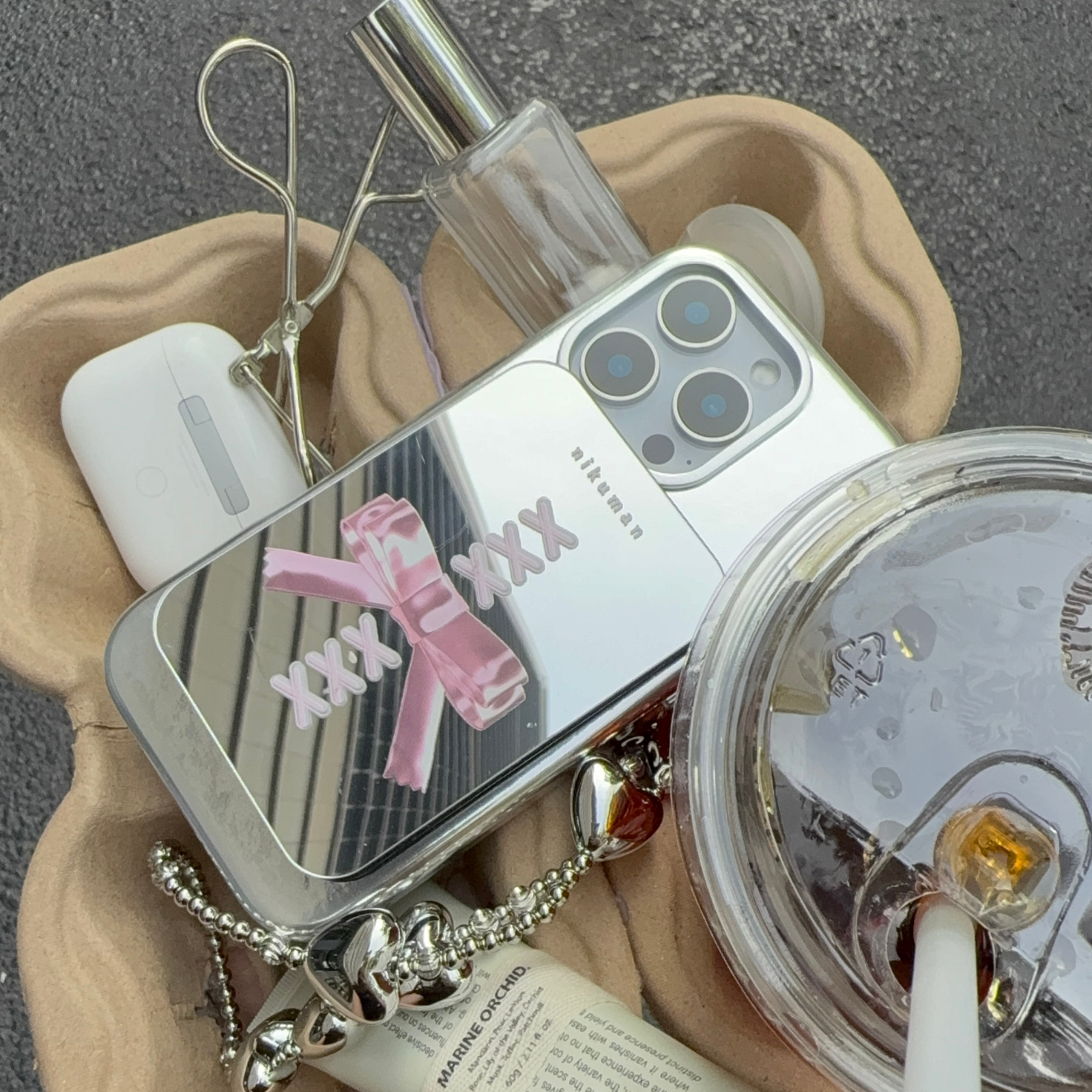 Headturn Bow Snap Mirror MagSafe Cardholder Stand